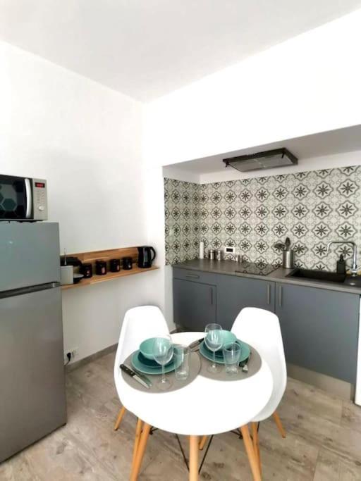 Esprit Cosy Au Centre Historique Apartment Toulon Ngoại thất bức ảnh