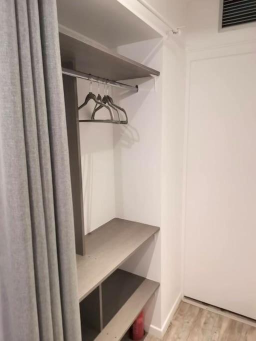 Esprit Cosy Au Centre Historique Apartment Toulon Ngoại thất bức ảnh